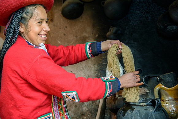 Chincheros Weaving co-op