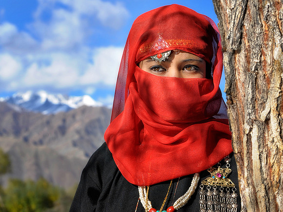 Red veil