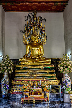 Buddha statue