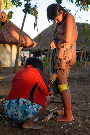 Ladies body painting