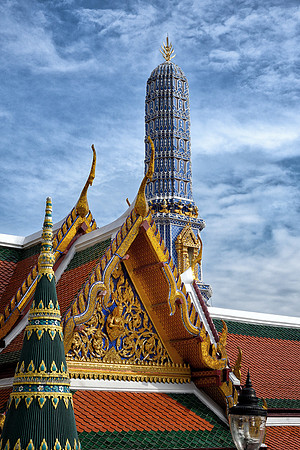 Phra Asada Maha Chedi, the Dark Blue Chedi