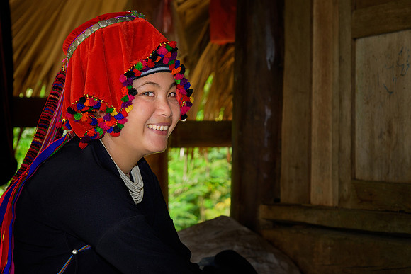 Scarlet turban decorated with tassels