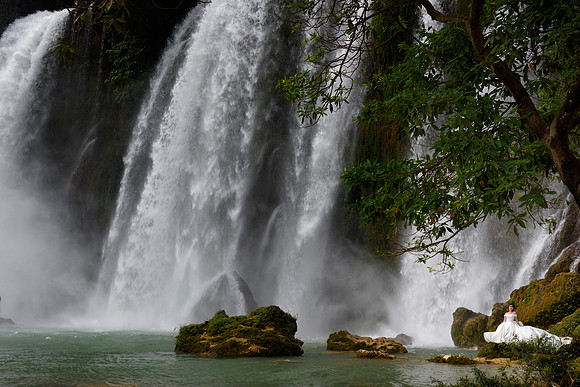 Bride at Ban Gioc Falls