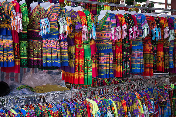 Muong Khuong Market