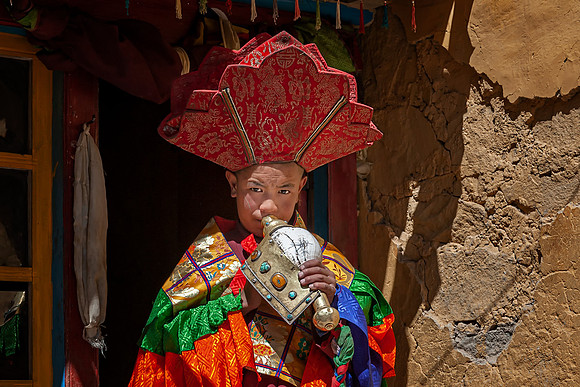 Blowing (Dung-kar) conch shell