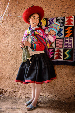 Chinchero Lady with baby