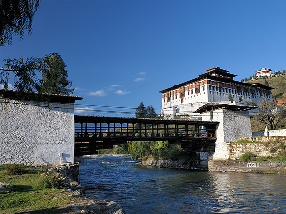 Paro Dzong and cantilevered bridge