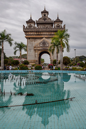 Patuxai Monument