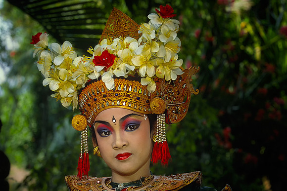 Ni Komang at Arma