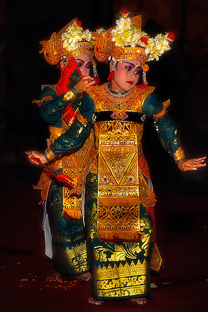 Legong dancers