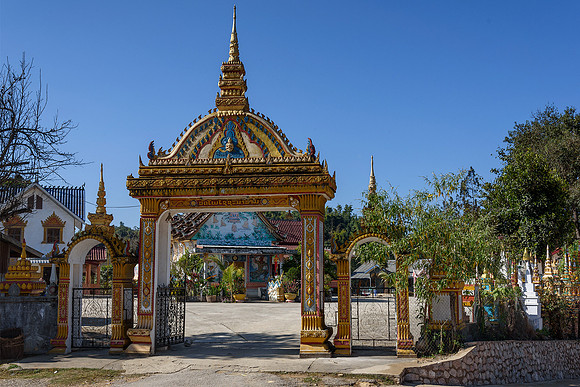 Entrance Wat Pho Xai