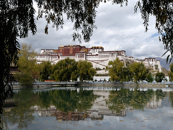 Potala reflection