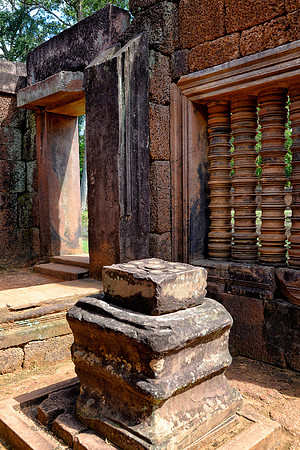 Pedestal