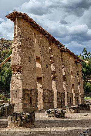 Central wall
